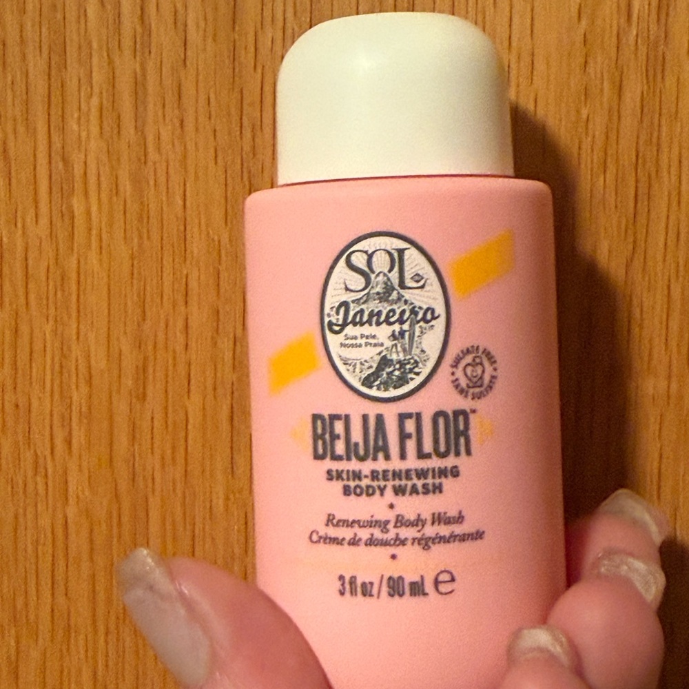 Sol de Janeiro Beija Flor Skin-Renewing Body Wash - Pink